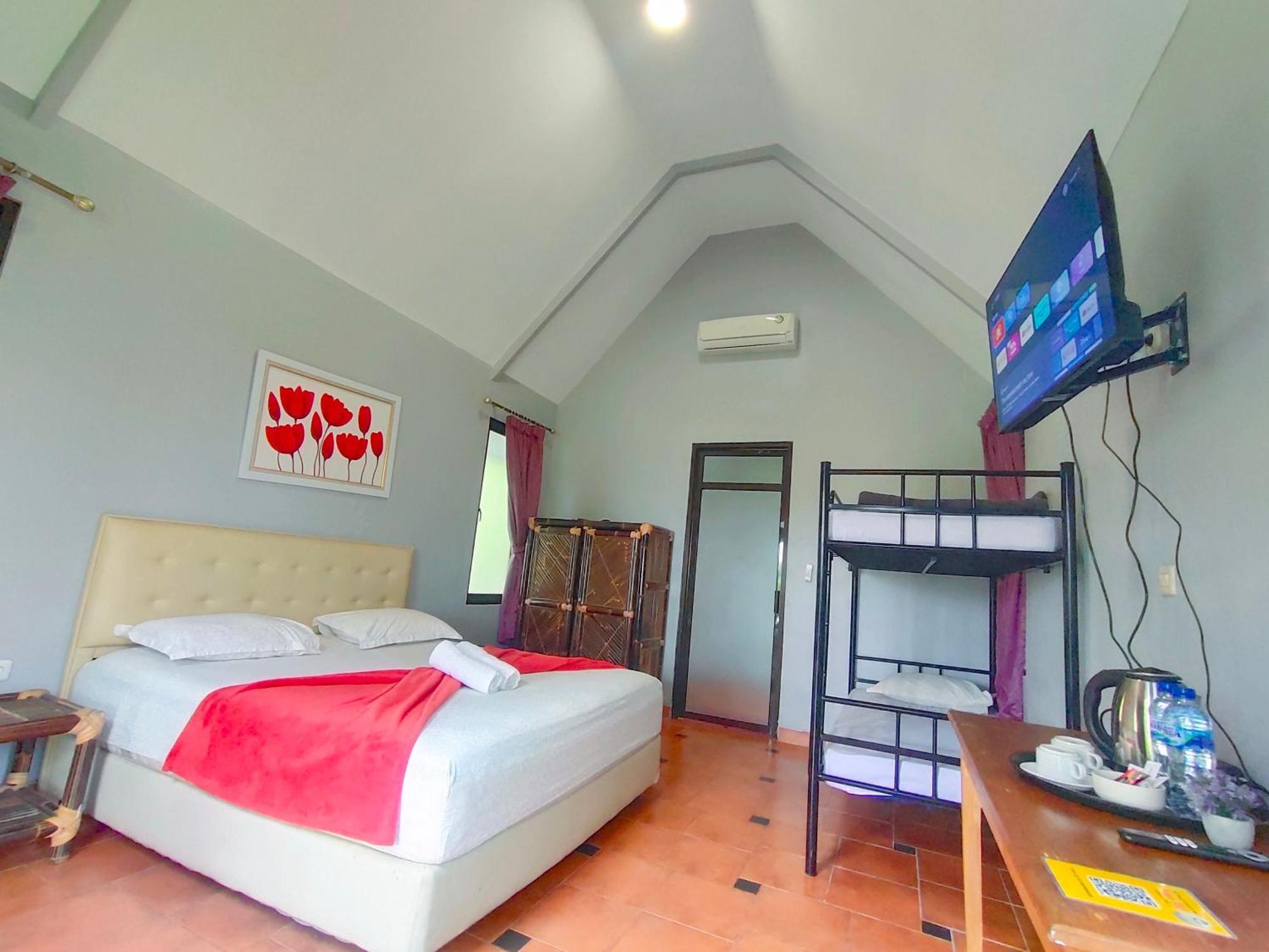Degung Hillside Hotel Bogor Bagian luar foto